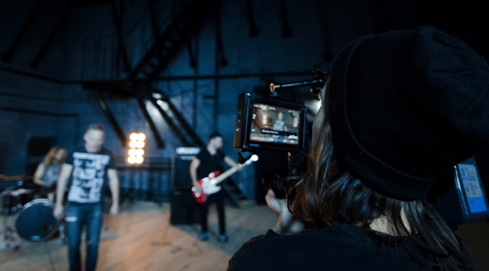 How to Edit Music Videos Like a Pro – Sync Techniques, Creative Effects & Transitions - Editors Keys